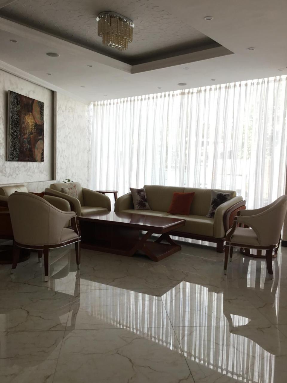 Marcen Addis Hotel Ngoại thất bức ảnh