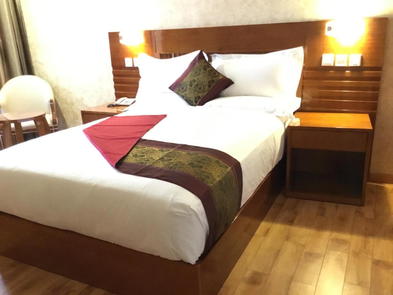 Marcen Addis Hotel Ngoại thất bức ảnh