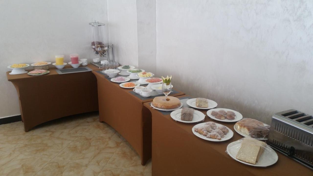 Marcen Addis Hotel Ngoại thất bức ảnh