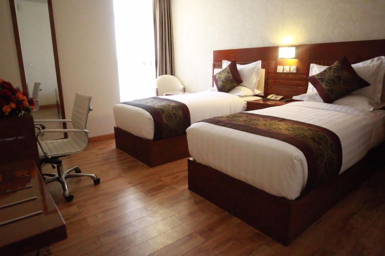 Marcen Addis Hotel Ngoại thất bức ảnh