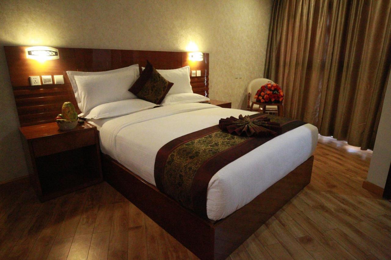 Marcen Addis Hotel Ngoại thất bức ảnh