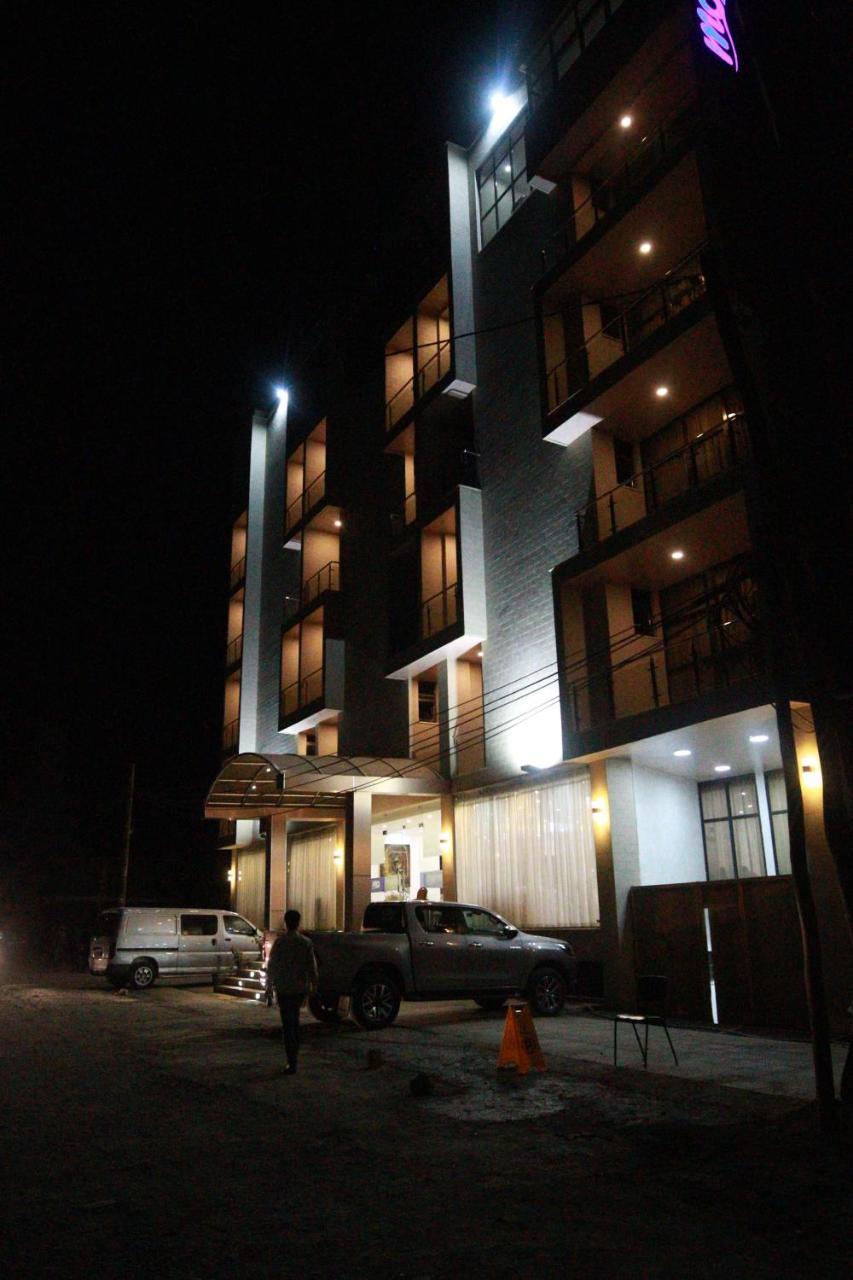 Marcen Addis Hotel Ngoại thất bức ảnh